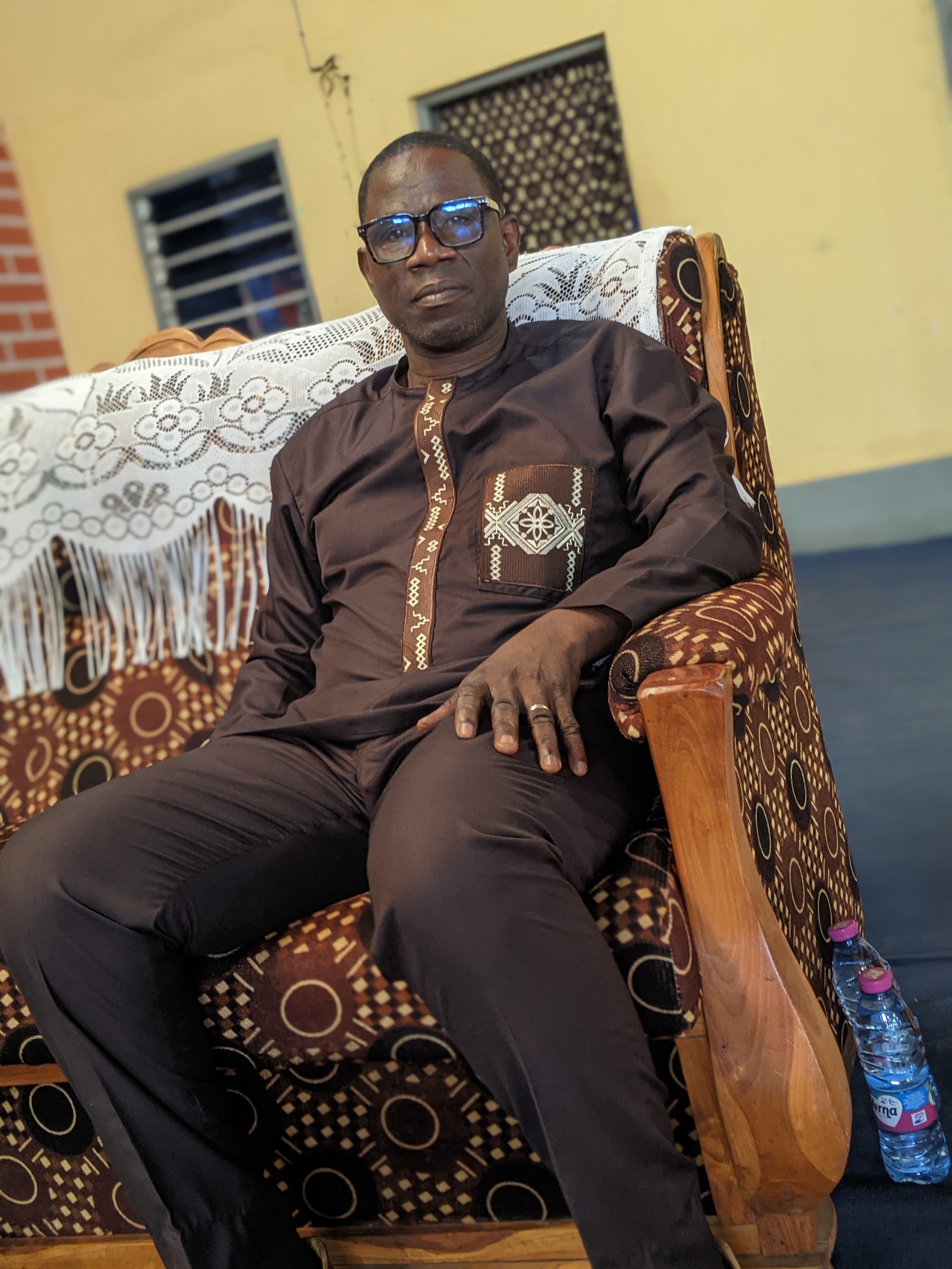 PXL 20251130 084941740.PORTRAIT